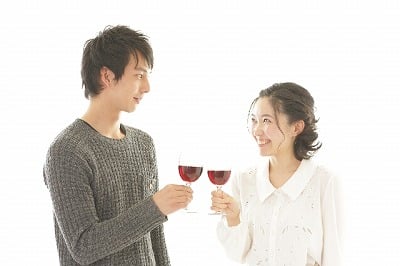 ワインとカップル