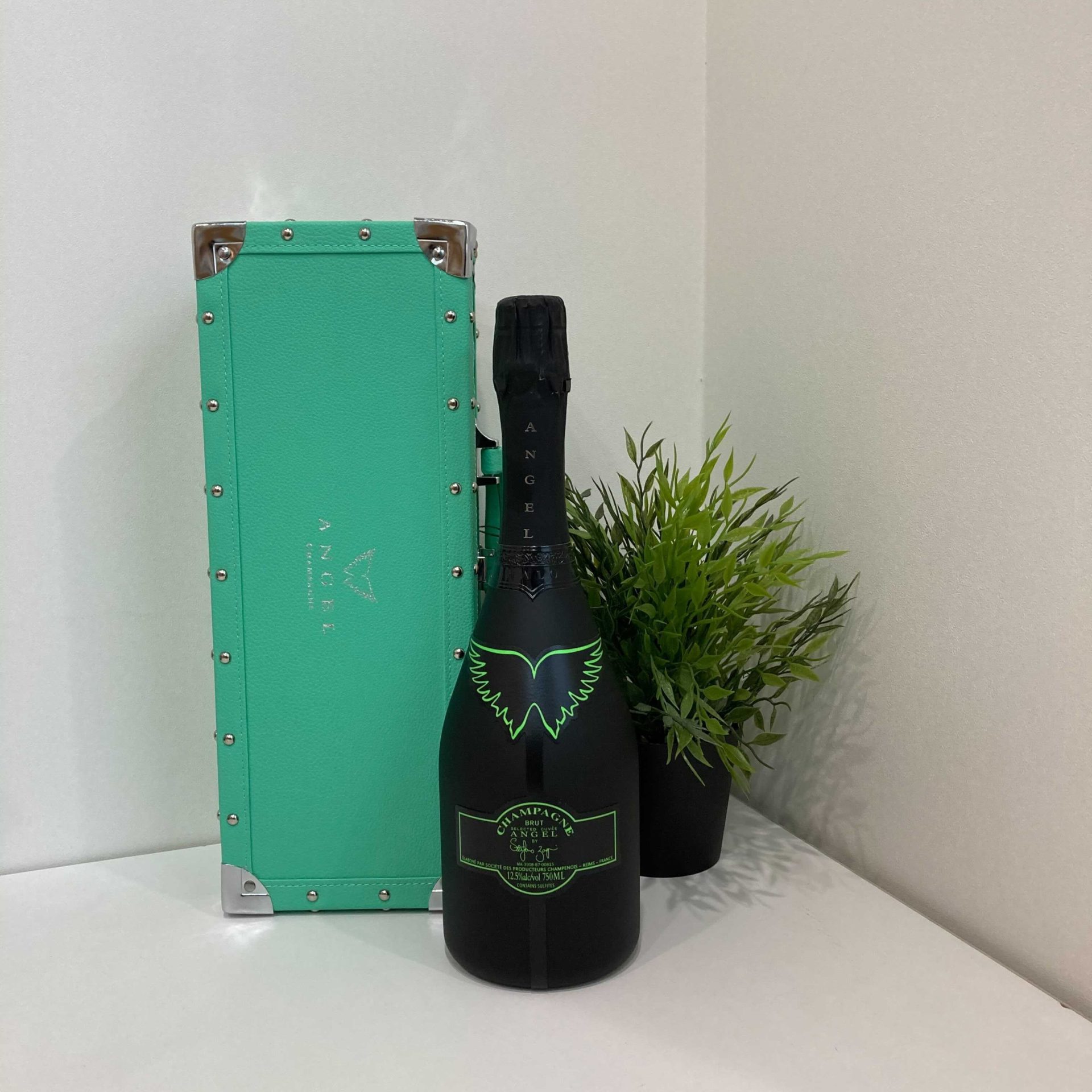 買取実績】エンジェル・シャンパーニュ ブリュット ヘイロー・グリーン 