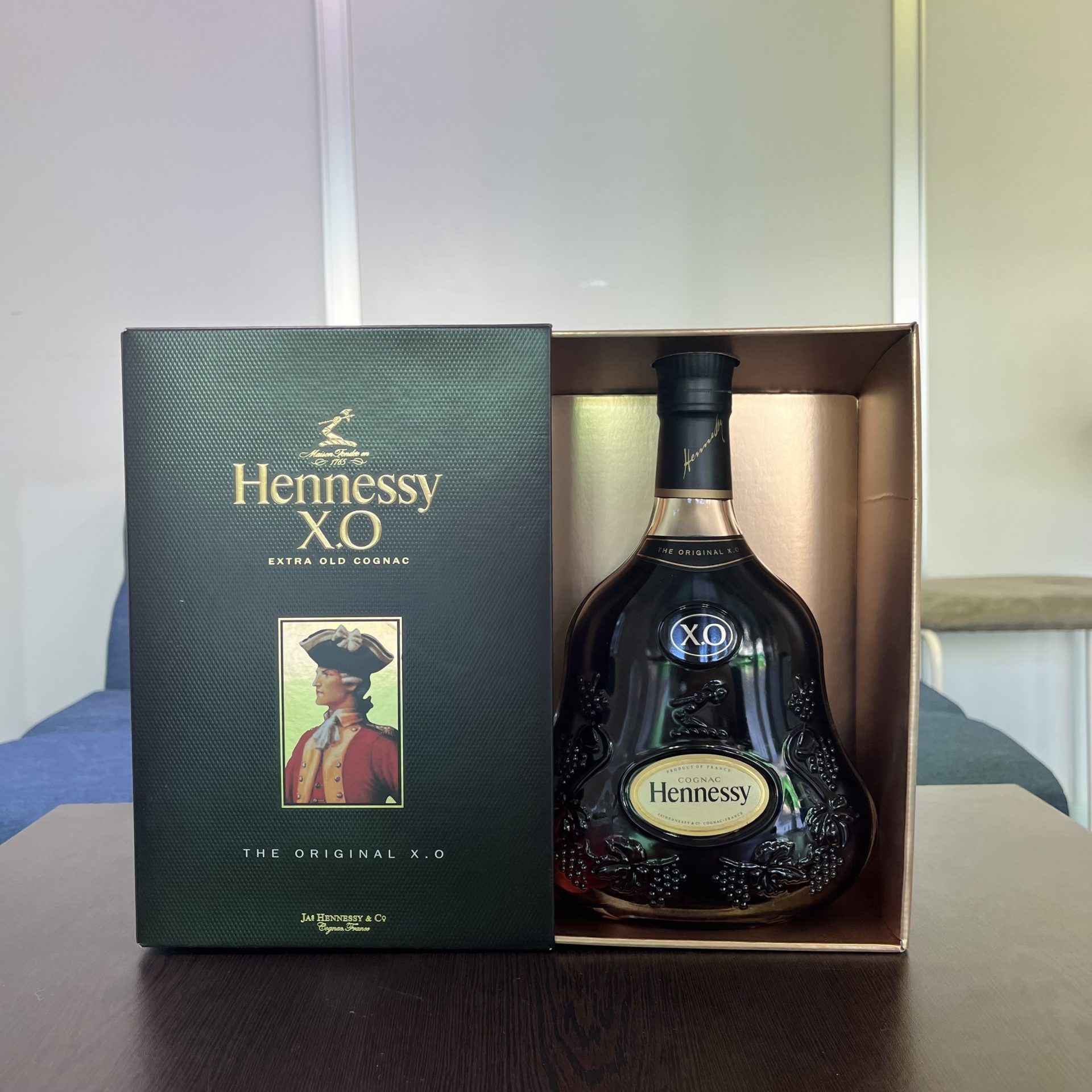 買取実績】ヘネシー XO 黒キャップ 700ml | お酒買取専門店｜高価買取 