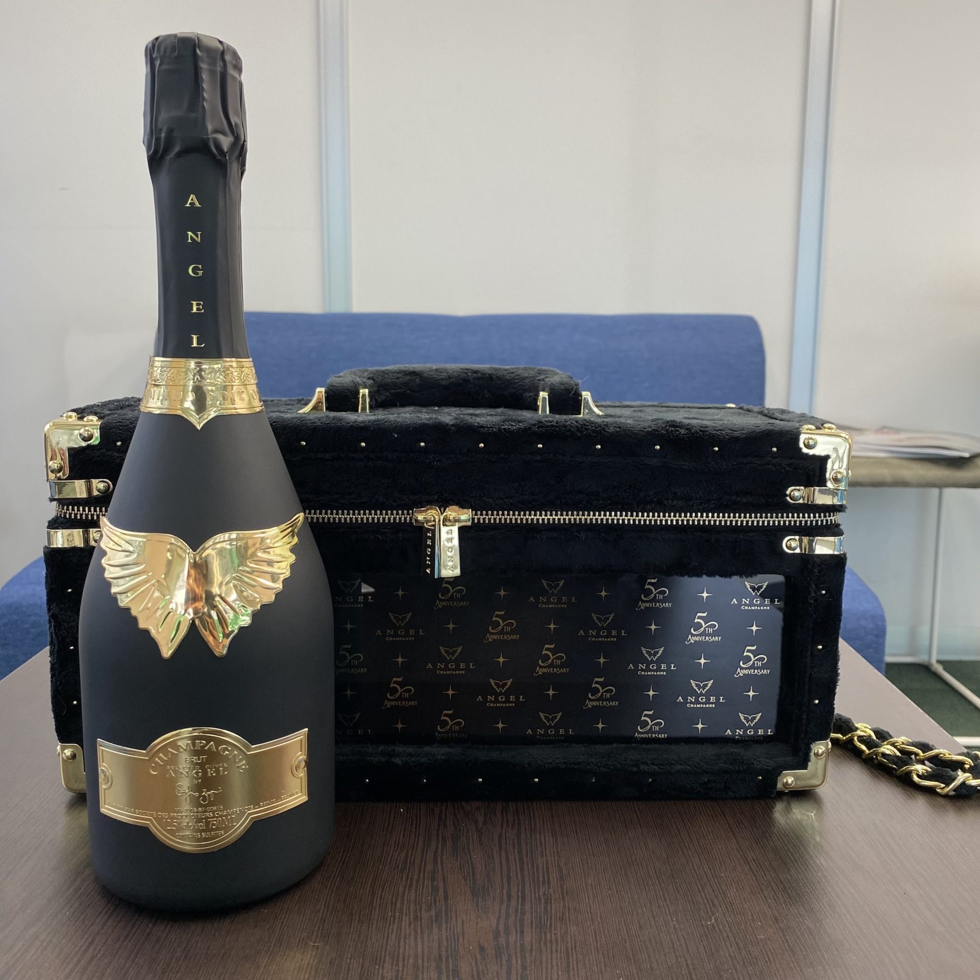 買取実績】エンジェル・シャンパーニュ ブリュット NV ブラック 5周年 
