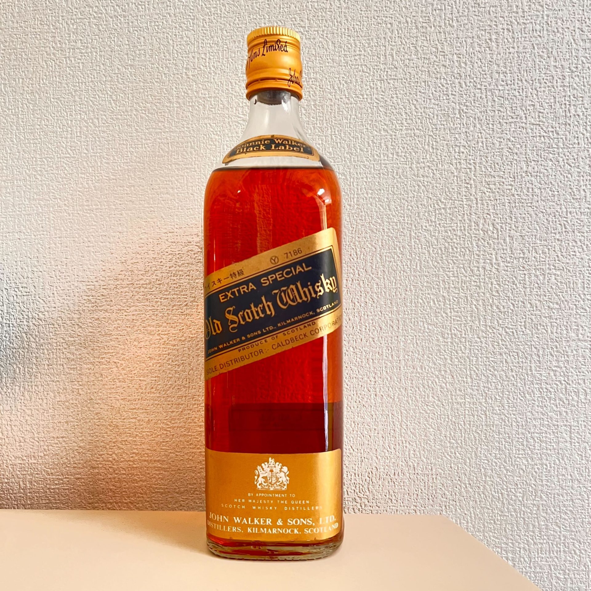 ジョニーウォーカー ブラックラベル エクストラ スペシャル 金 キャップ 760ml