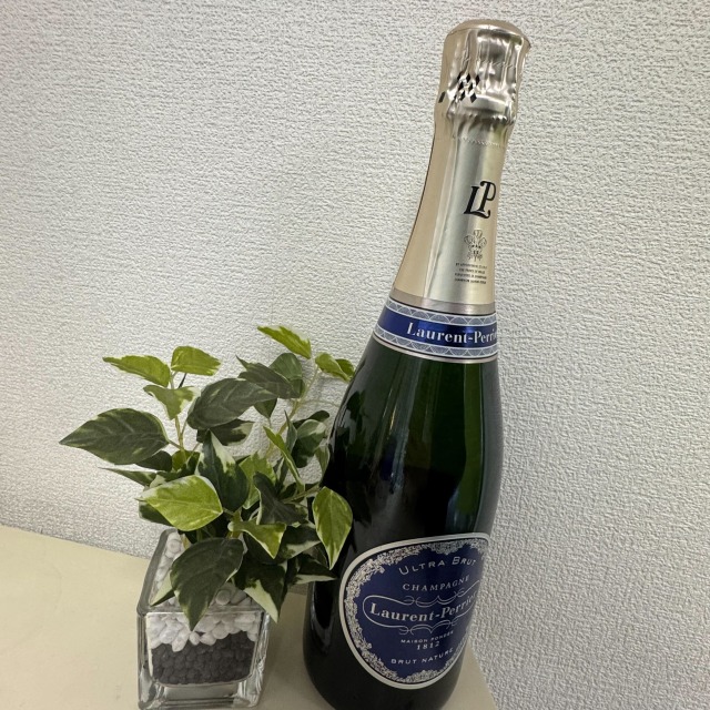 ローラン・ペリエ ウルトラ・ブリュット 750ml