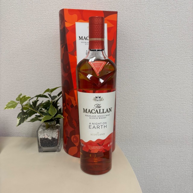 ザ マッカラン ア ナイト オン アース 700ml