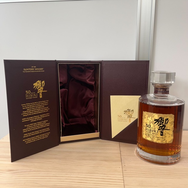 サントリー 響 30年 700ml