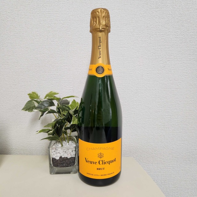 ヴーヴ・クリコ イエローラベル 新ラベル 750ml