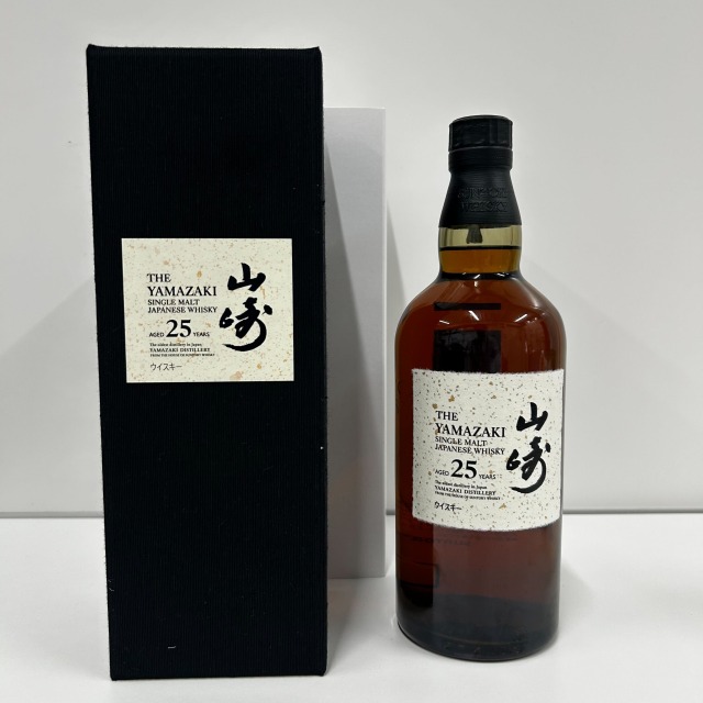 サントリー 山崎 25年 シングルモルト 新ボトル 700ml