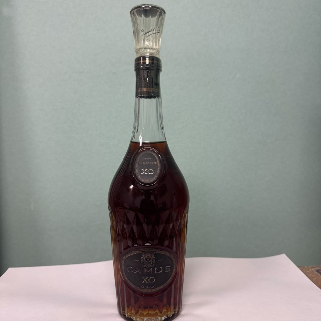 カミュ XO ロングネック 700ml