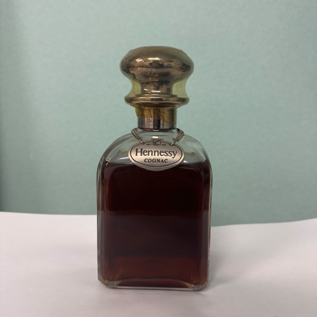 ヘネシー シルバートップ ブック型 700ml