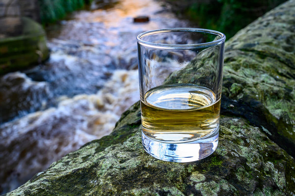 白州ミニボトルの定価とプレ値