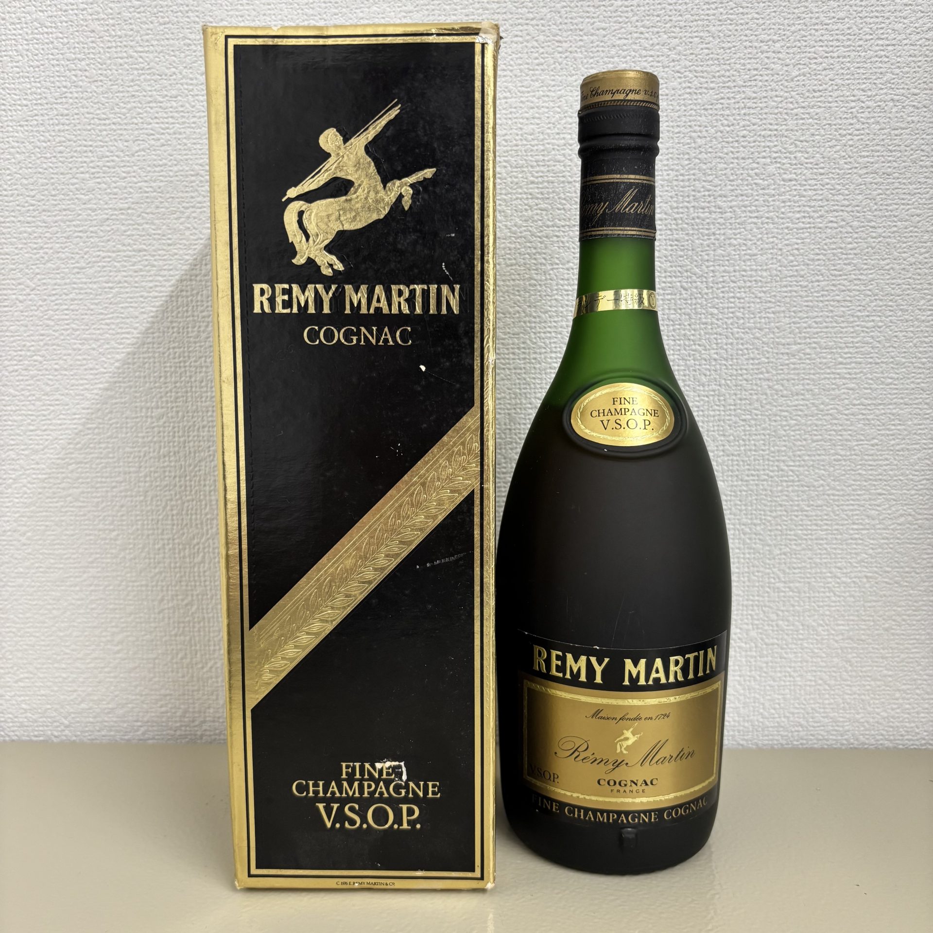 レミーマルタン VSOP フィーヌ・シャンパーニュ 金エンブレム 700ml