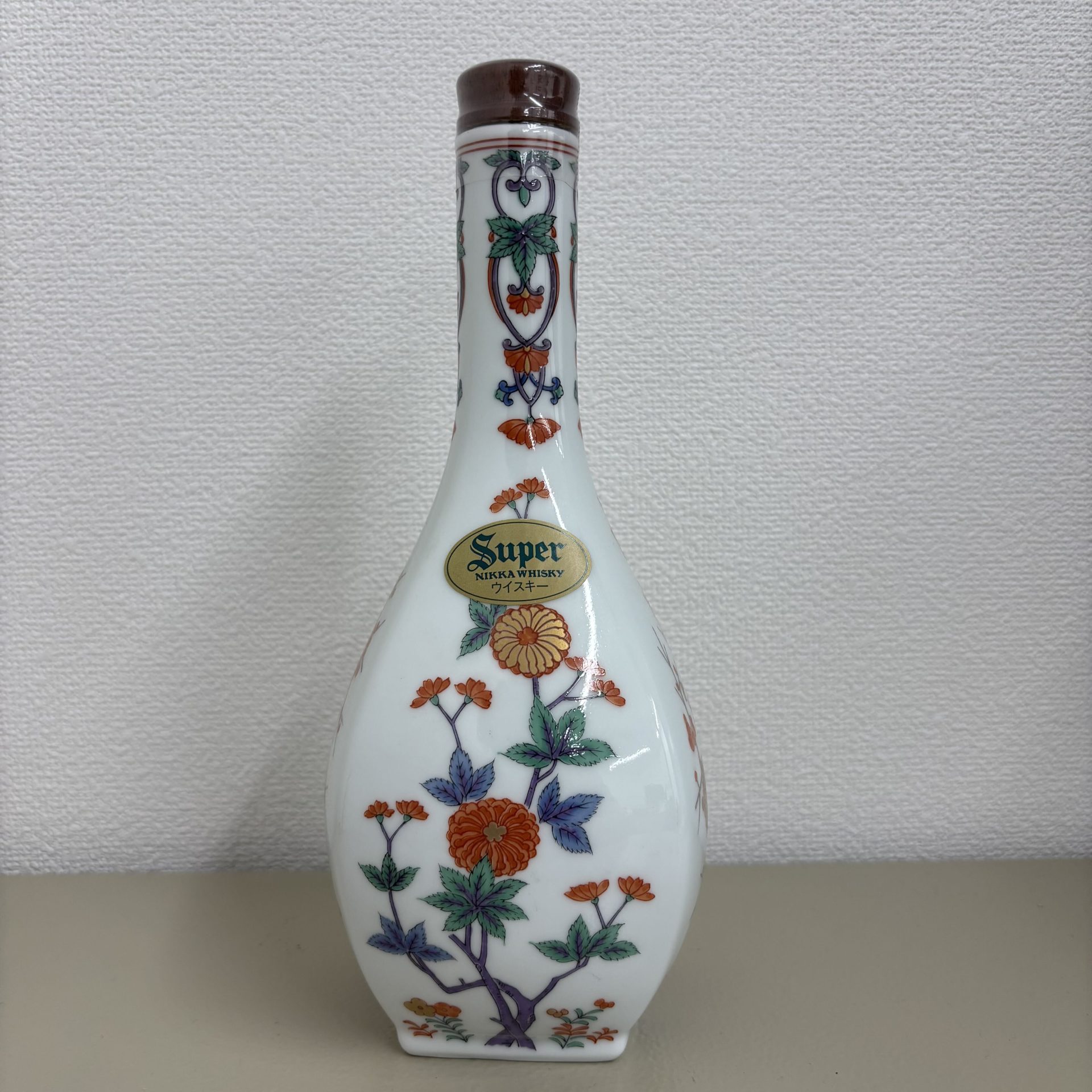 スーパーニッカ 弥右衛門 有田焼 陶器ボトル 600ml