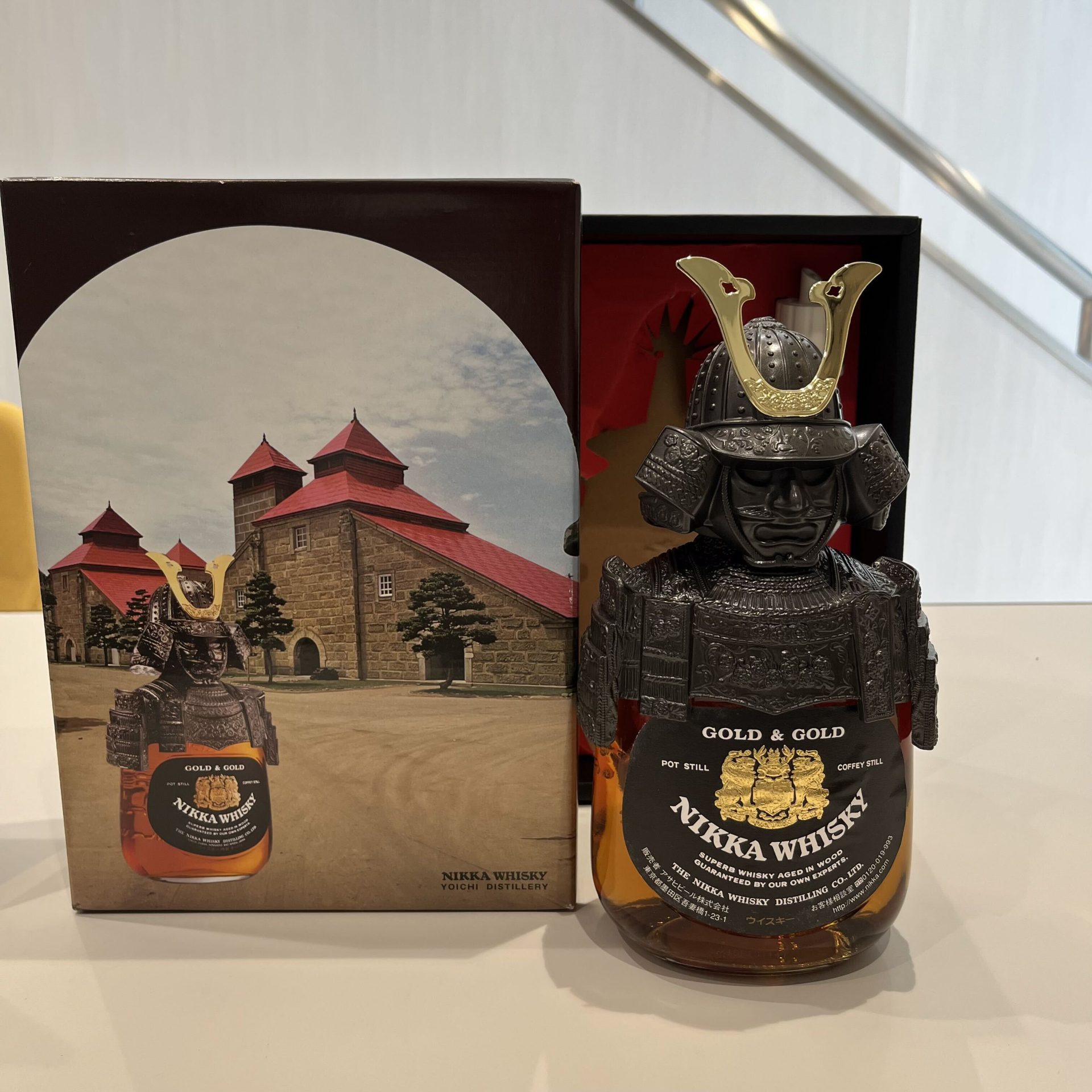 ニッカ G&G 黒ラベル 戦国武将 鎧兜 750ml