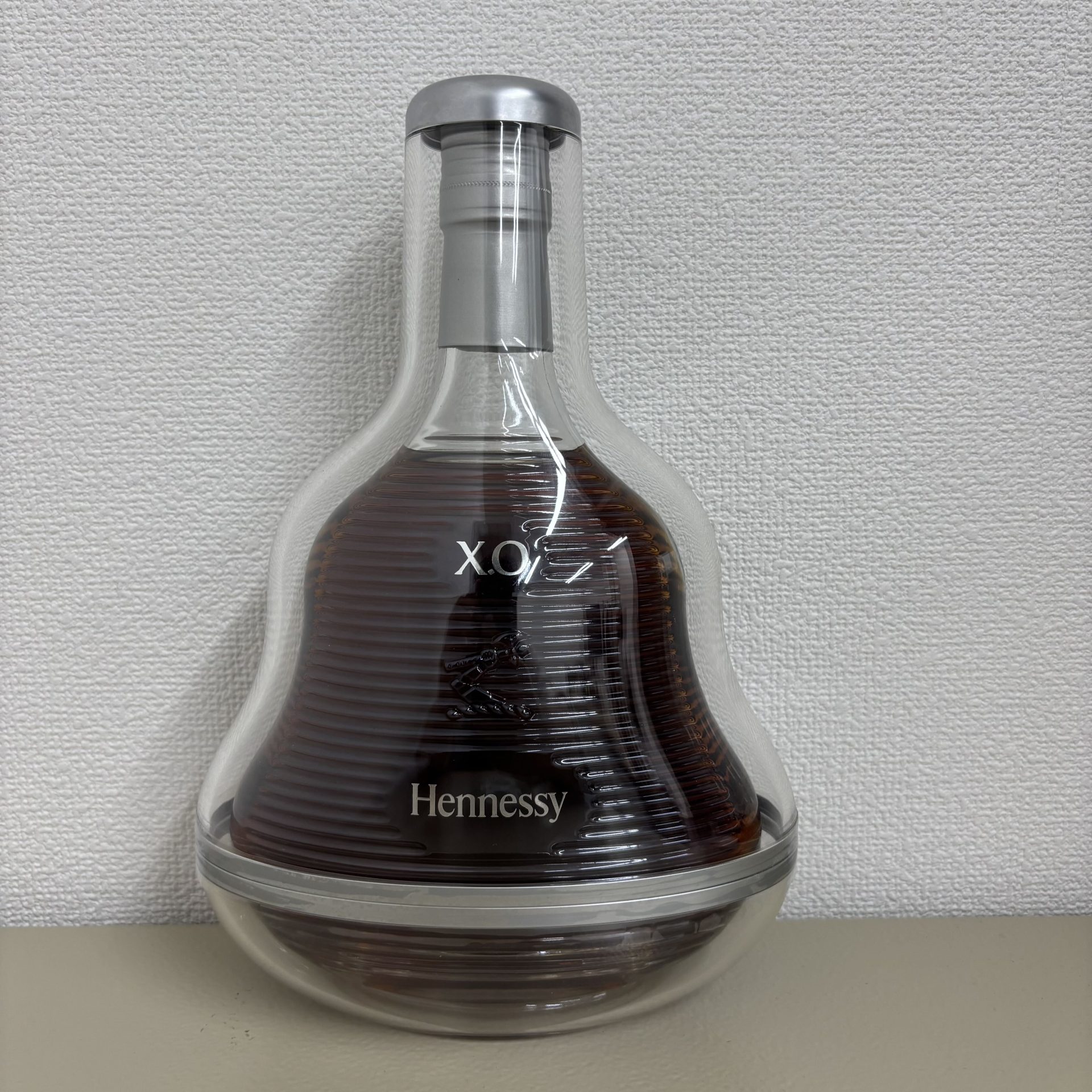 ヘネシー XO リミテッドエディション マーク・ニューソン 700ml